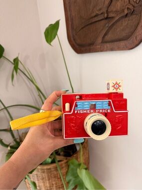 Vintage Fisher-Price Changeable Picture Disc Camera Toy Red Cream Retro